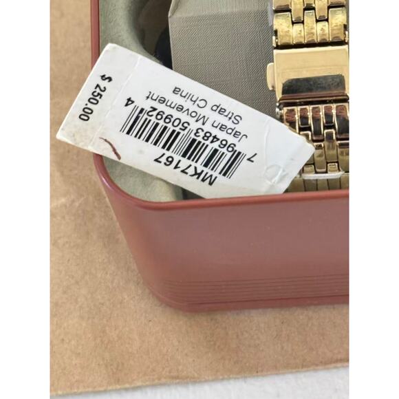 Michael Kors Anabeth MK7167 Ladies Gold Tone Watch With White Dial - Picture 3 of 5